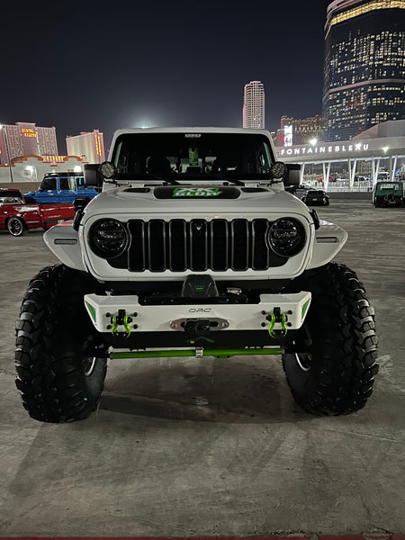 Jeep Gladiator Stubby Front Bumper on White Gladiator at SEMA 3